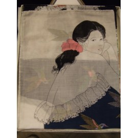 Fazzoletto Apitexa modello donna in posa