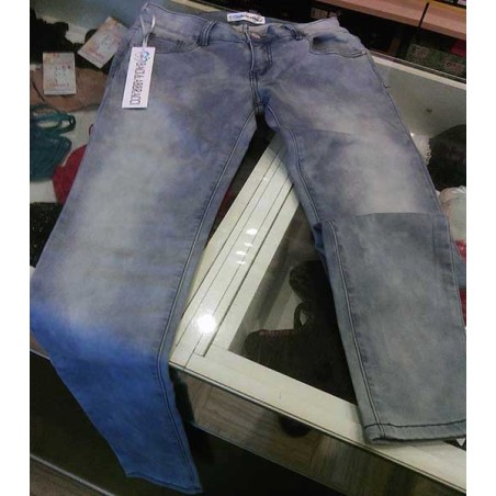 Jeans donna Baci & Abbracci elasticizzato ad effetto invecchiato