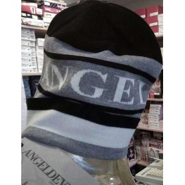 Berretta uomo Angel Devil rigata in misto lana con logo stampato