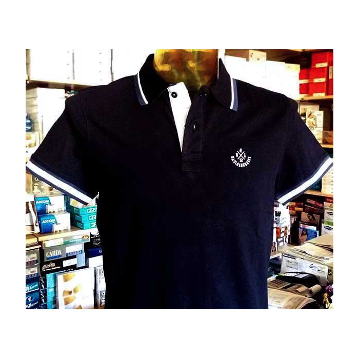 Polo uomo Baci & Abbracci con logo frontale e collo bordi rigati
